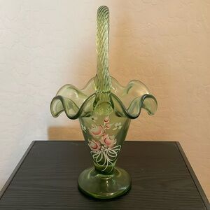 Small Fenton basket
